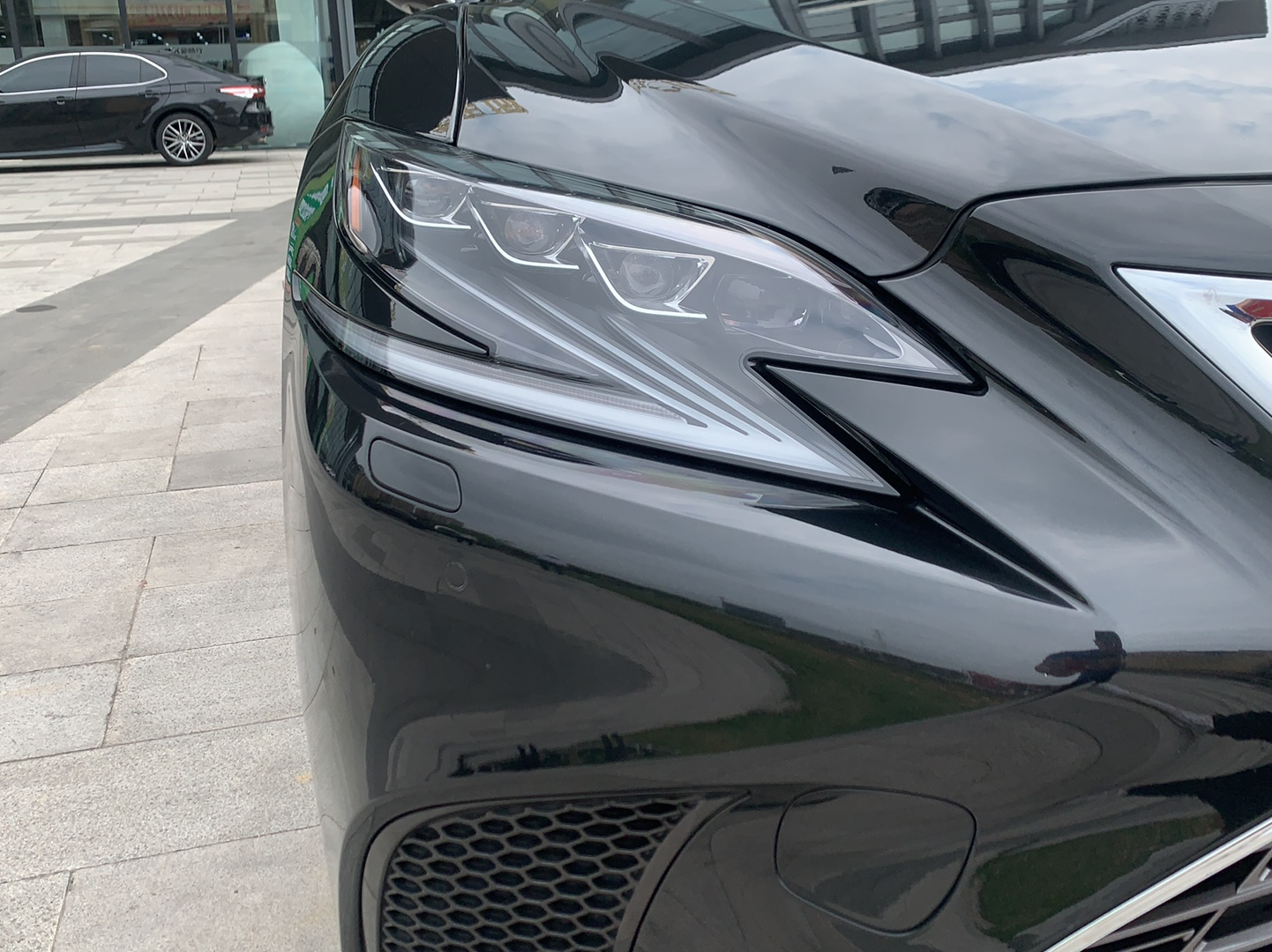 雷克萨斯LS 2018款 500h 行政版 国V