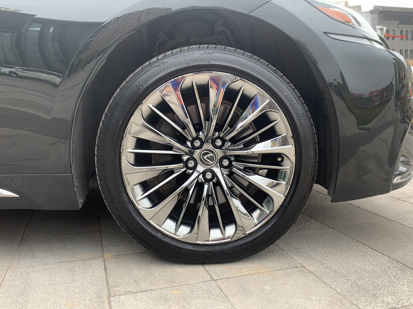 雷克萨斯LS 2018款 500h 行政版 国V