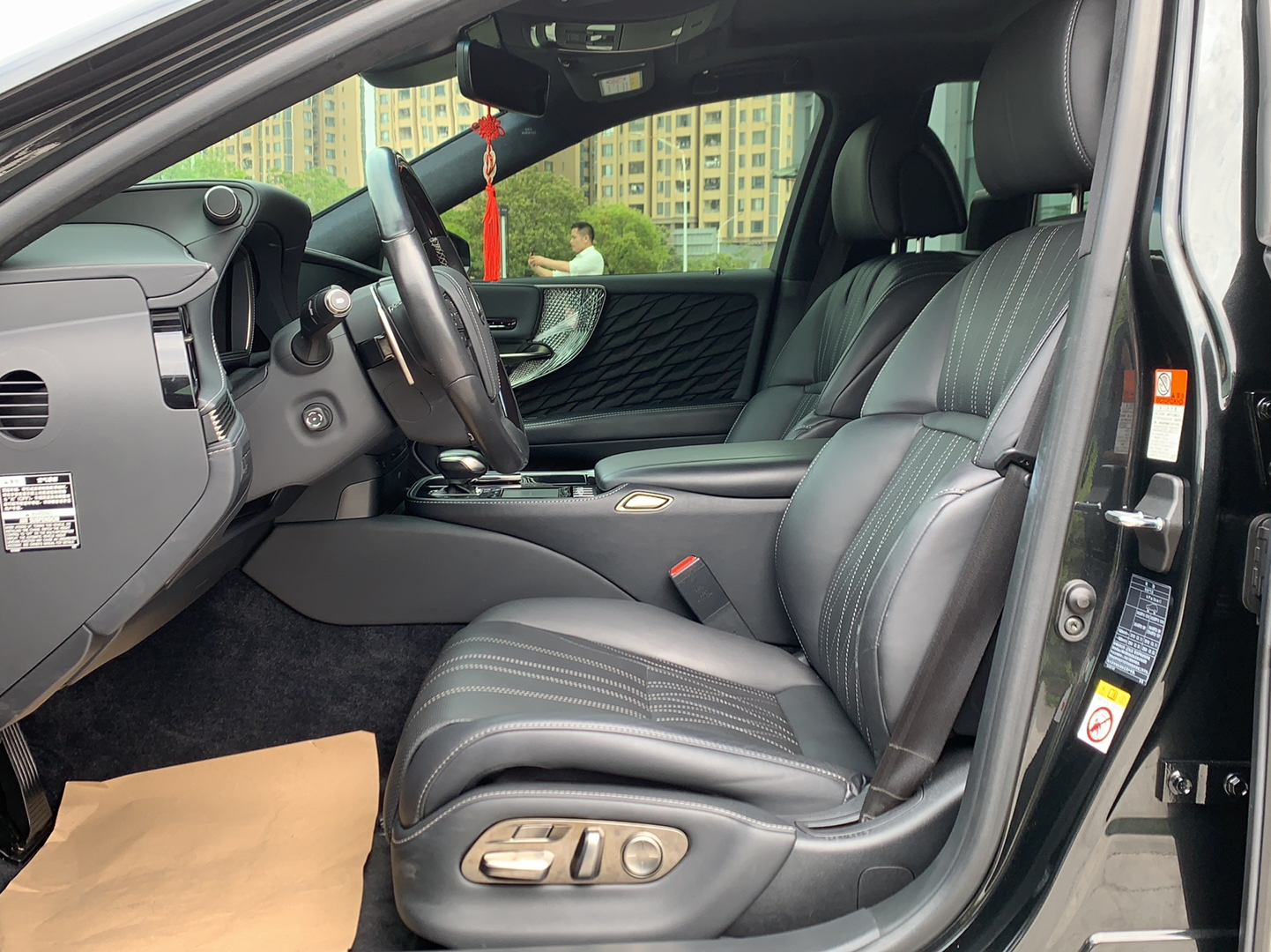 雷克萨斯LS 2018款 500h 行政版 国V