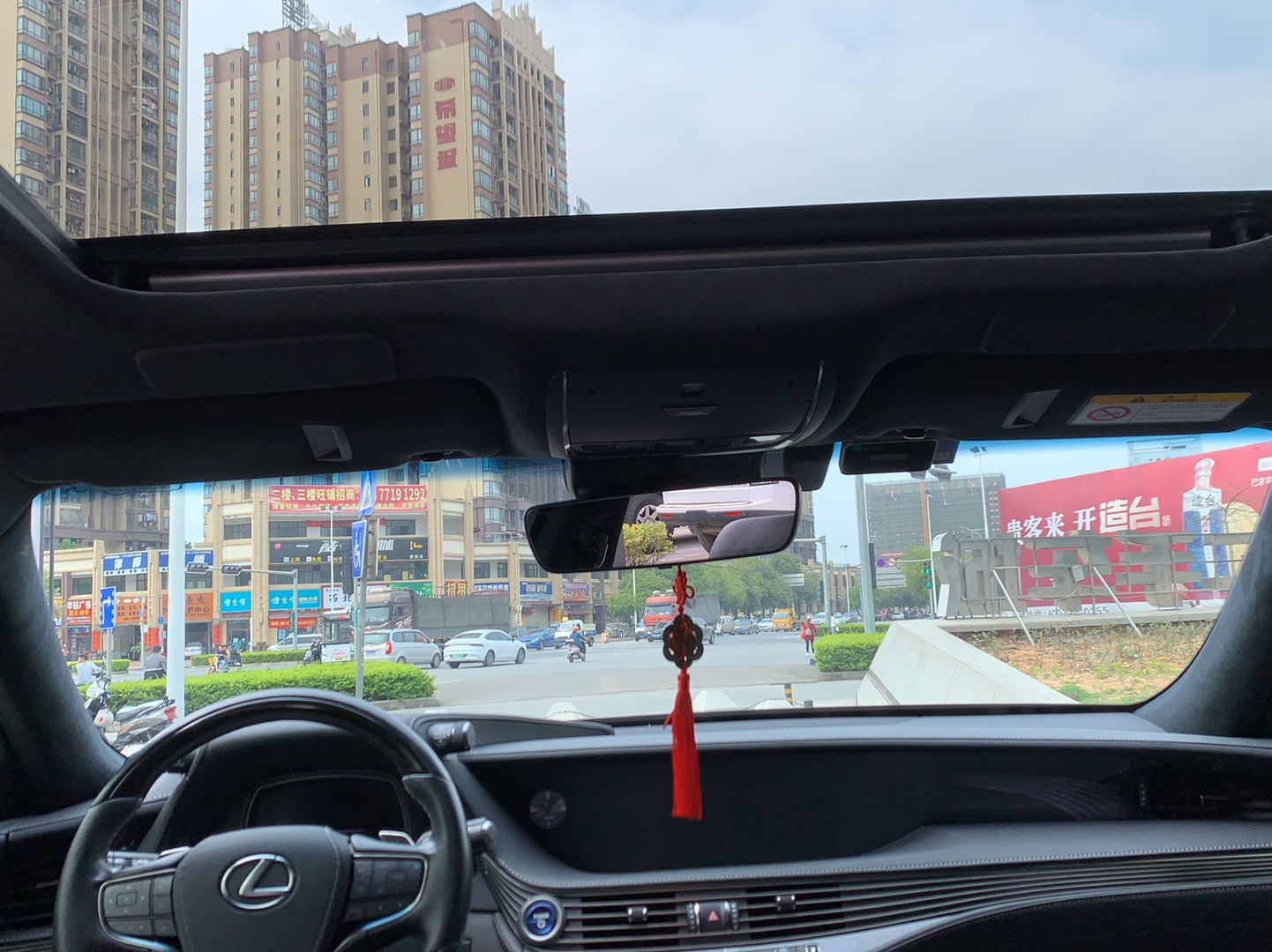 雷克萨斯LS 2018款 500h 行政版 国V