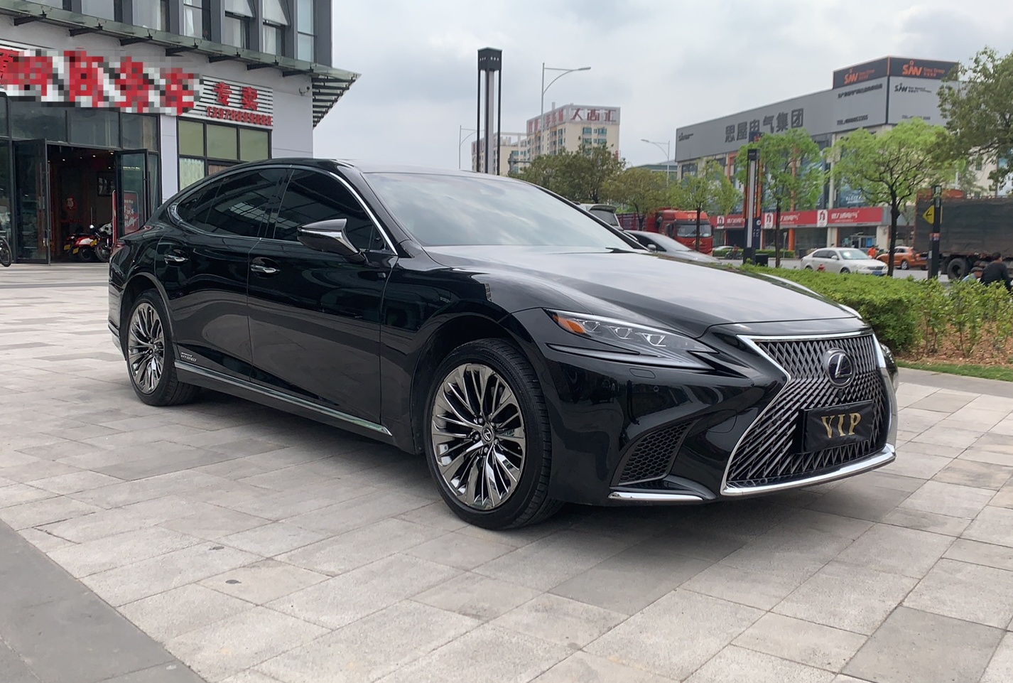 雷克萨斯LS 2018款 500h 行政版 国V