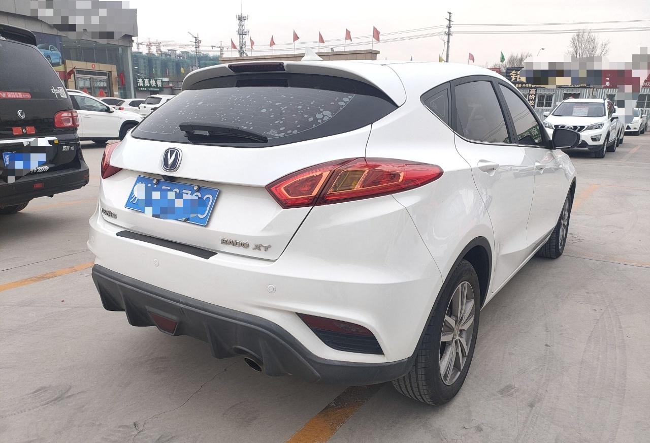 长安 逸动 2016款 1.6L 手动俊酷型