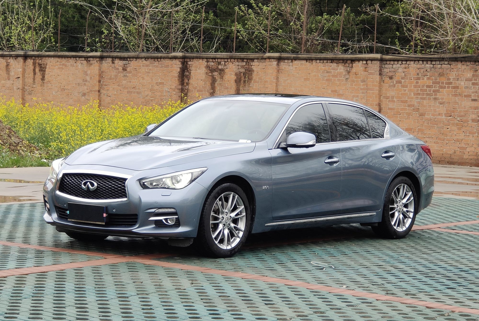 英菲尼迪Q50L 2016款 2.0T 进取版