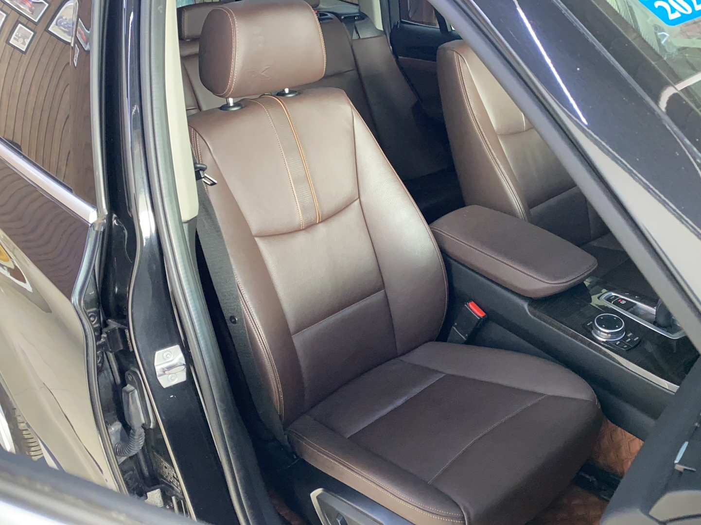 宝马X3 2014款 xDrive20i X设计套装(进口)