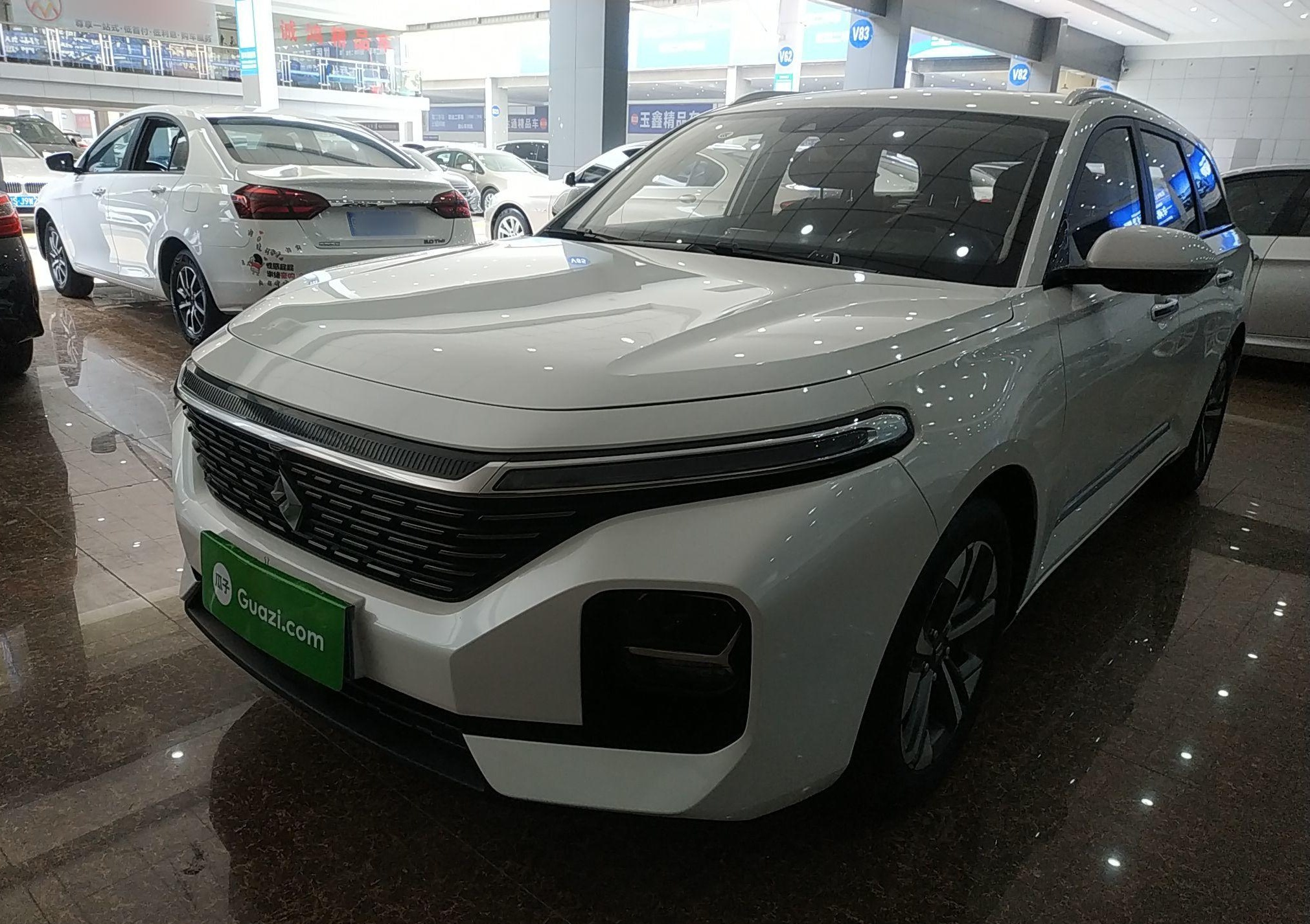 宝骏Valli 2021款 1.5T 那曲繁星 CVT旗舰型