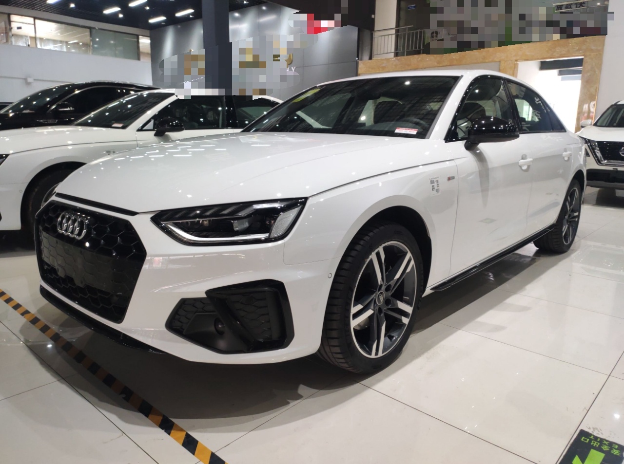 奥迪A4L 2022款 40 TFSI 豪华动感型