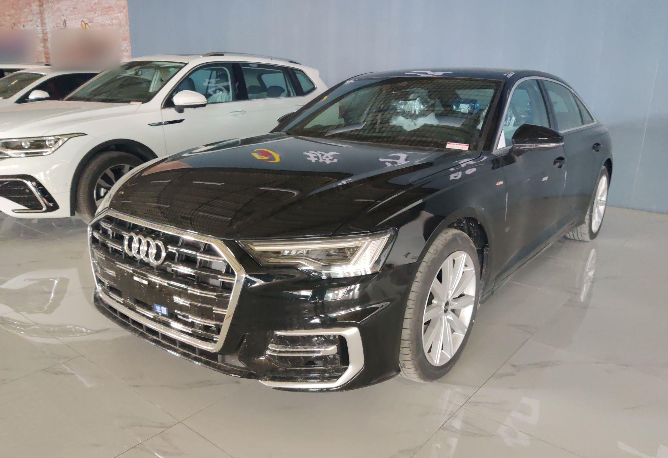 奥迪A6L 2023款 45 TFSI 臻选动感型