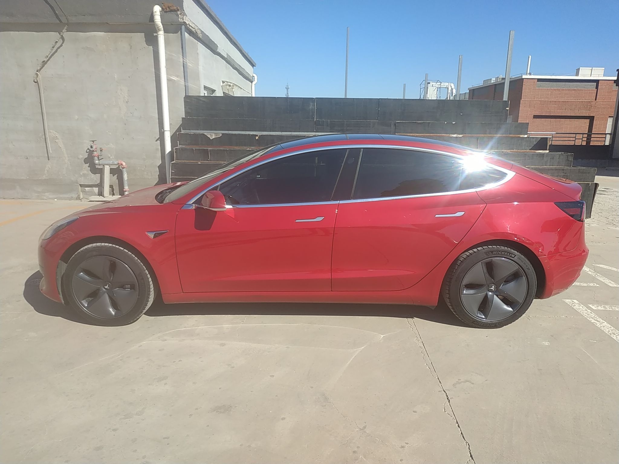 特斯拉 Model 3 2019款 标准续航后驱升级版