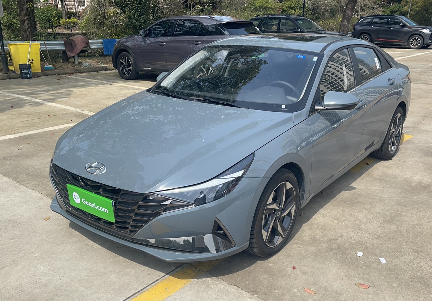 现代 伊兰特 2022款 1.5L CVT LUX尊贵版