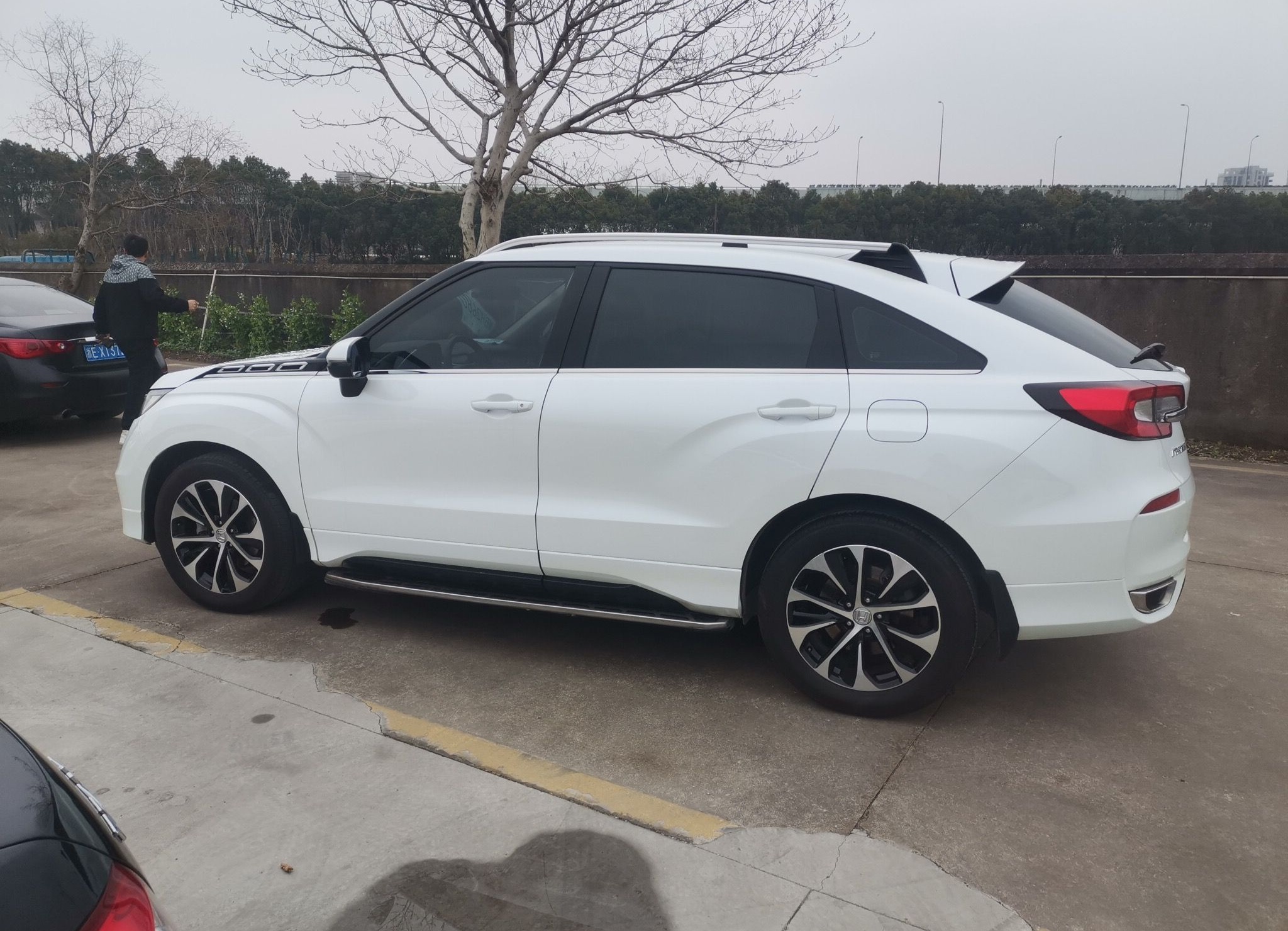 本田 冠道 2017款 240TURBO 两驱尊享版