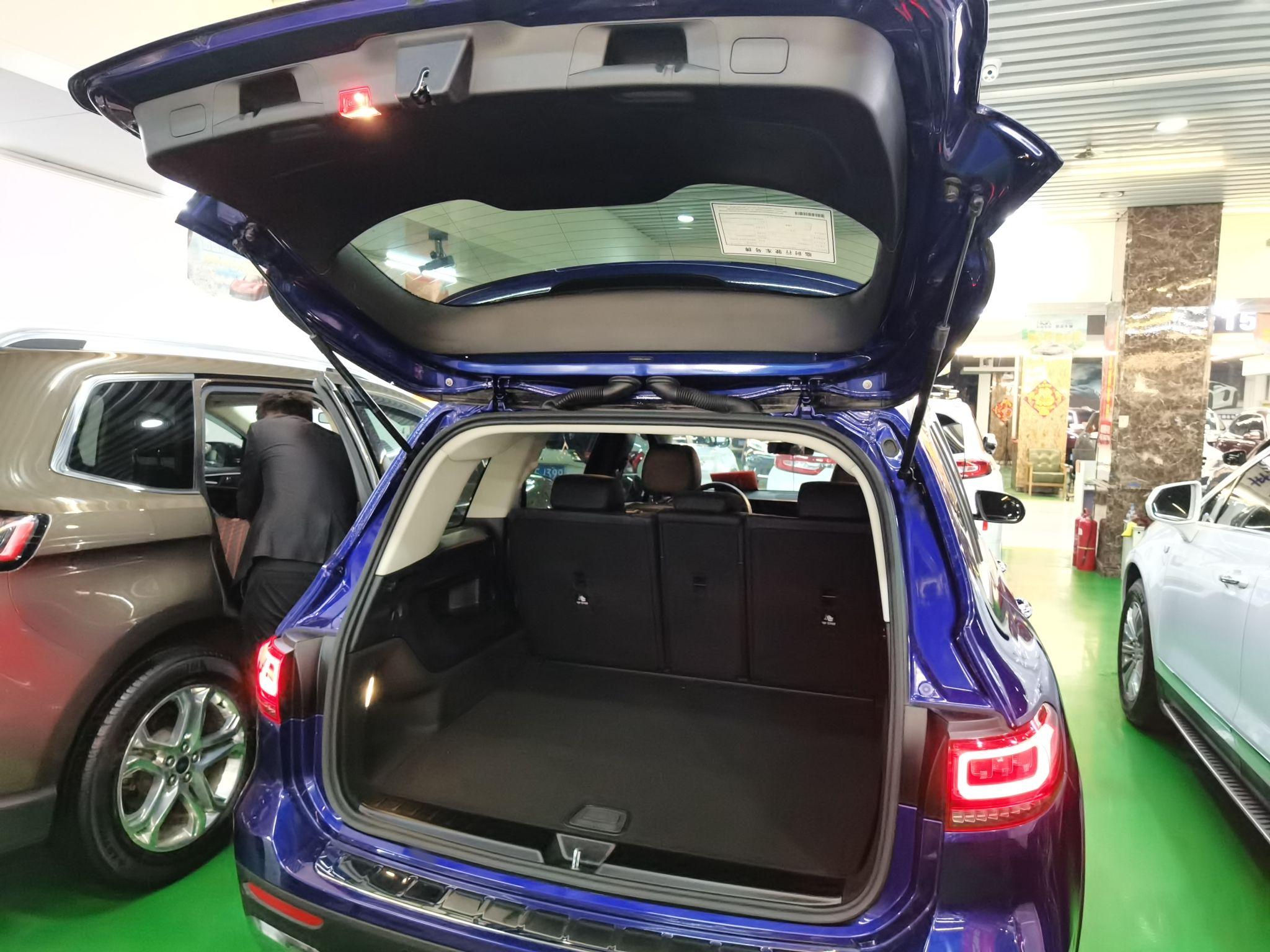 奔驰GLB 2020款 GLB 200 动感型