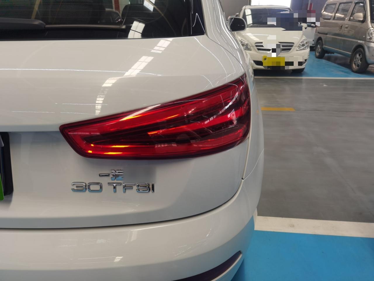 奥迪Q3 2015款 30 TFSI 舒适型