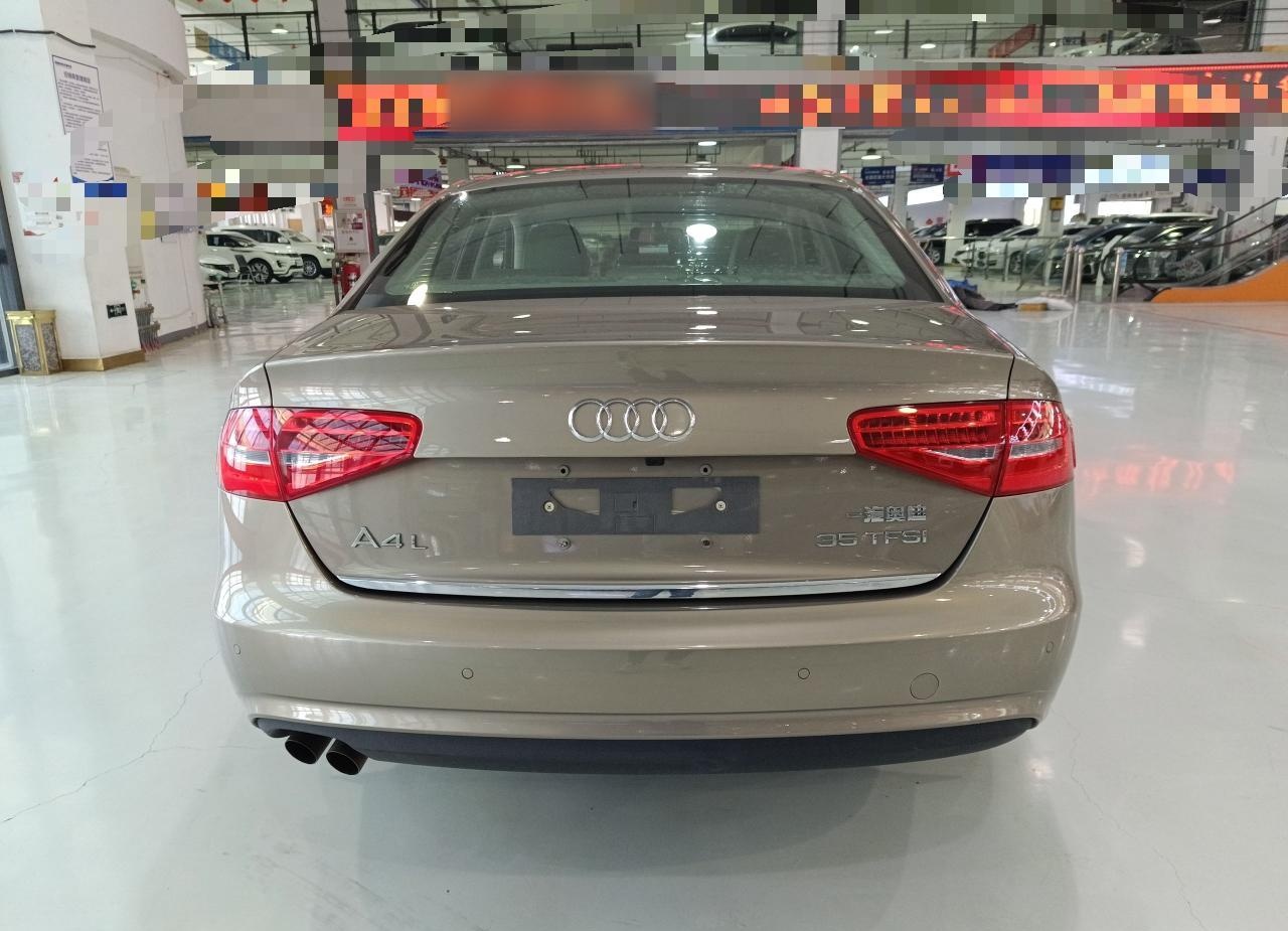 奥迪A4L 2013款 35 TFSI 自动标准型