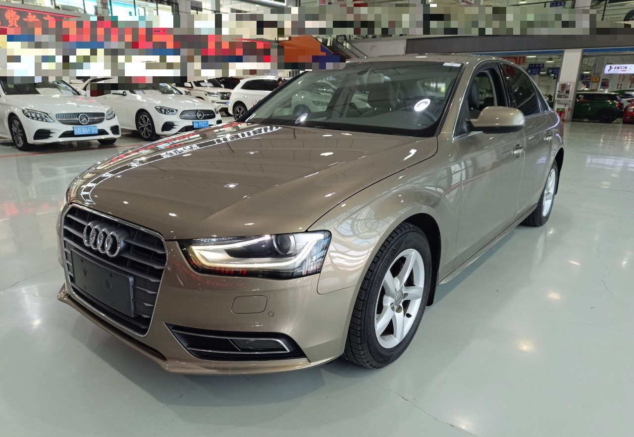 奥迪A4L 2013款 35 TFSI 自动标准型