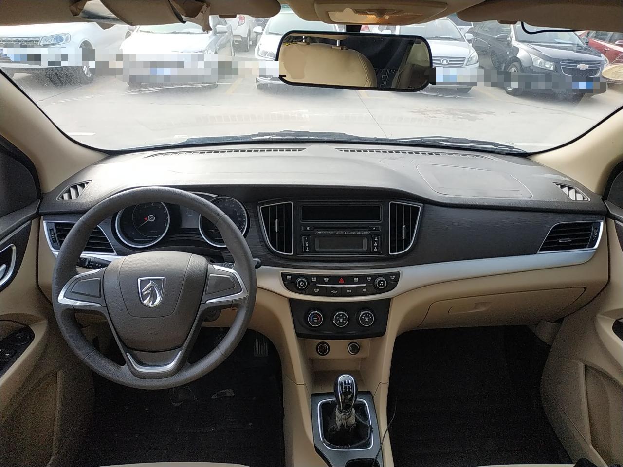 宝骏730 2016款 1.5L 手动标准型 7座