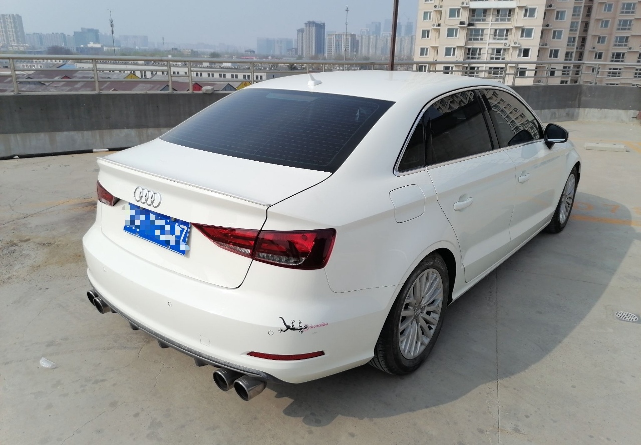 奥迪A3 2014款 Limousine 35 TFSI 自动进取型