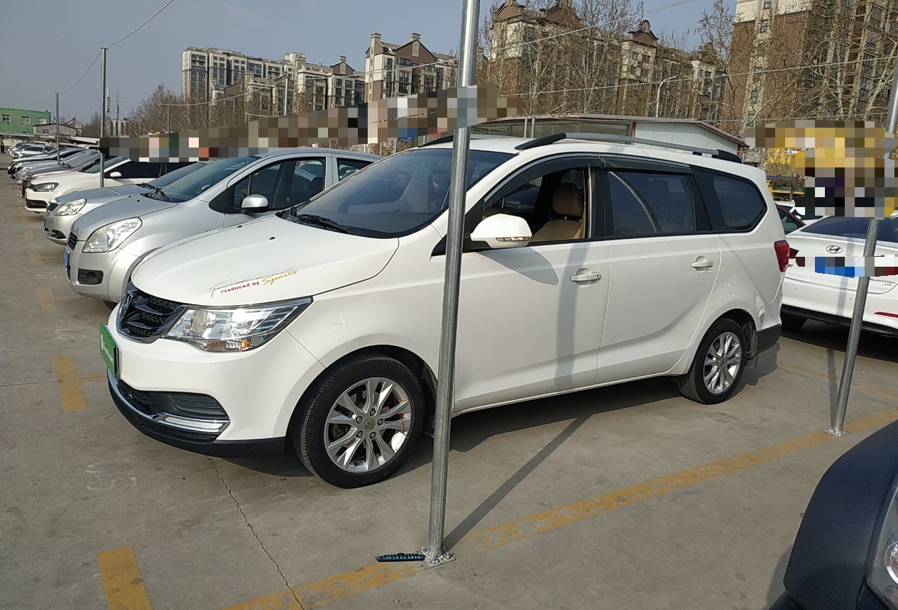 宝骏730 2016款 1.5L 手动标准型 7座