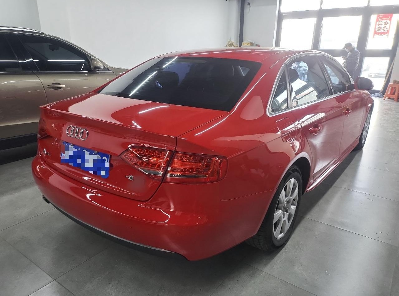 奥迪A4L 2011款 2.0 TFSI 舒适型