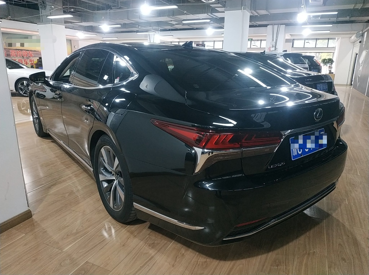 雷克萨斯LS 2020款 500h 卓越版 国VI