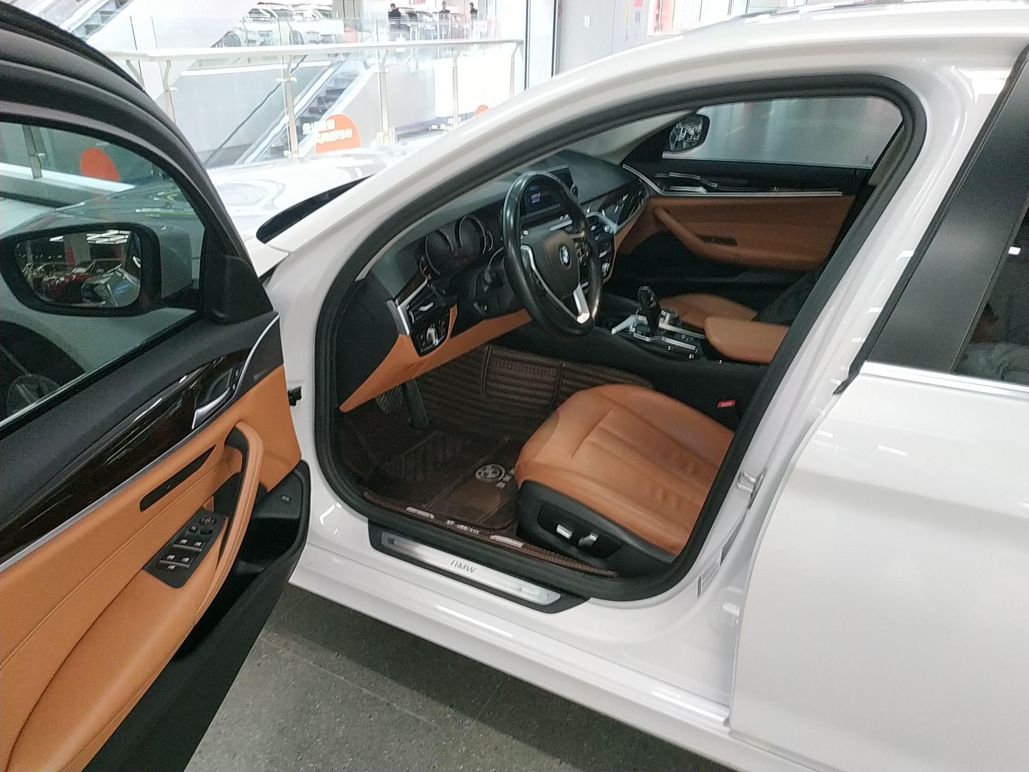 宝马5系 2018款 528Li 上市特别版