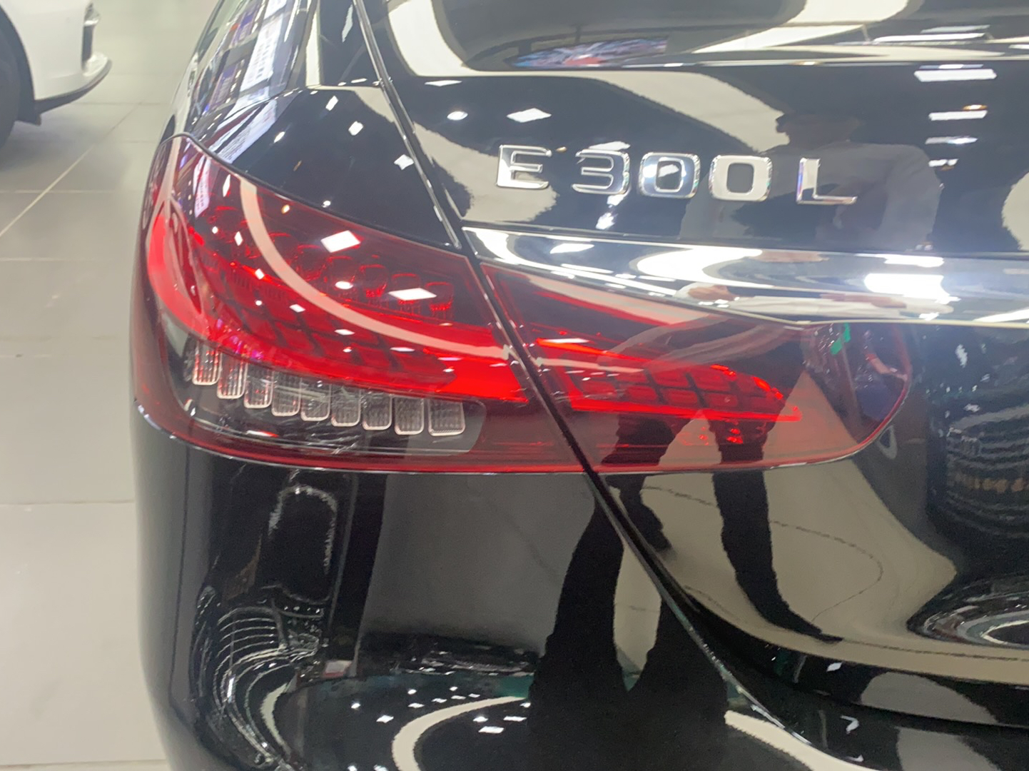 奔驰E级 2022款 改款二 E 300 L 运动豪华型