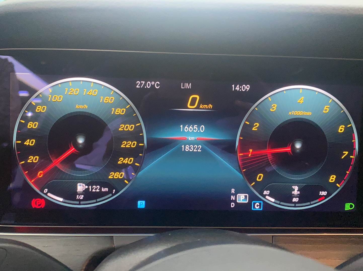 奔驰E级 2022款 改款二 E 300 L 运动豪华型