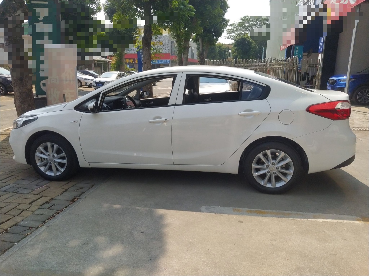 起亚K3 2016款 1.6L 自动天窗版