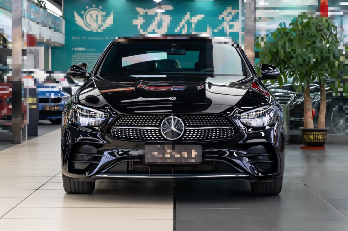 奔驰E级 2022款 改款二 E 300 L 运动豪华型