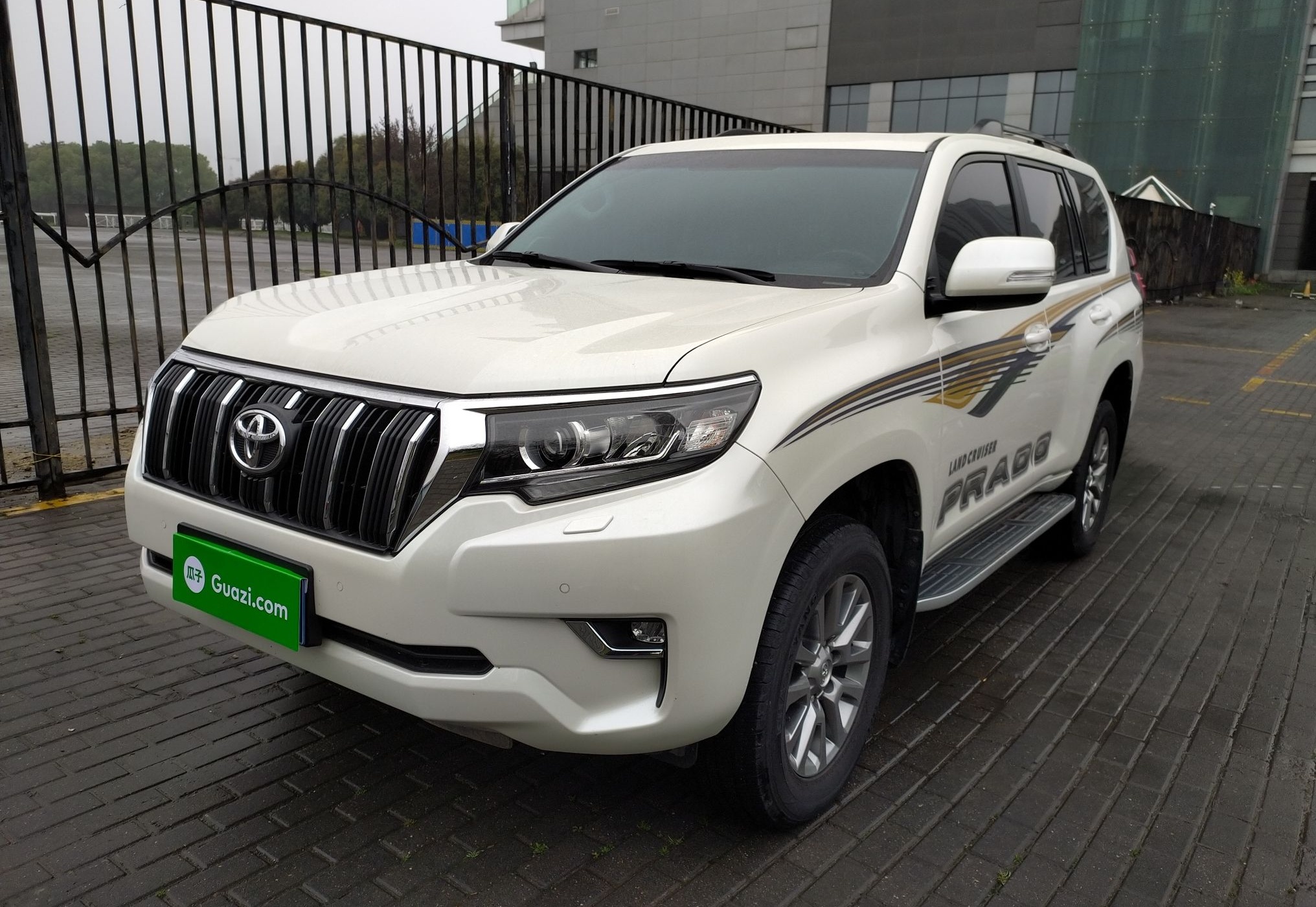 丰田 普拉多 2018款 3.5L 自动TX-L后挂备胎