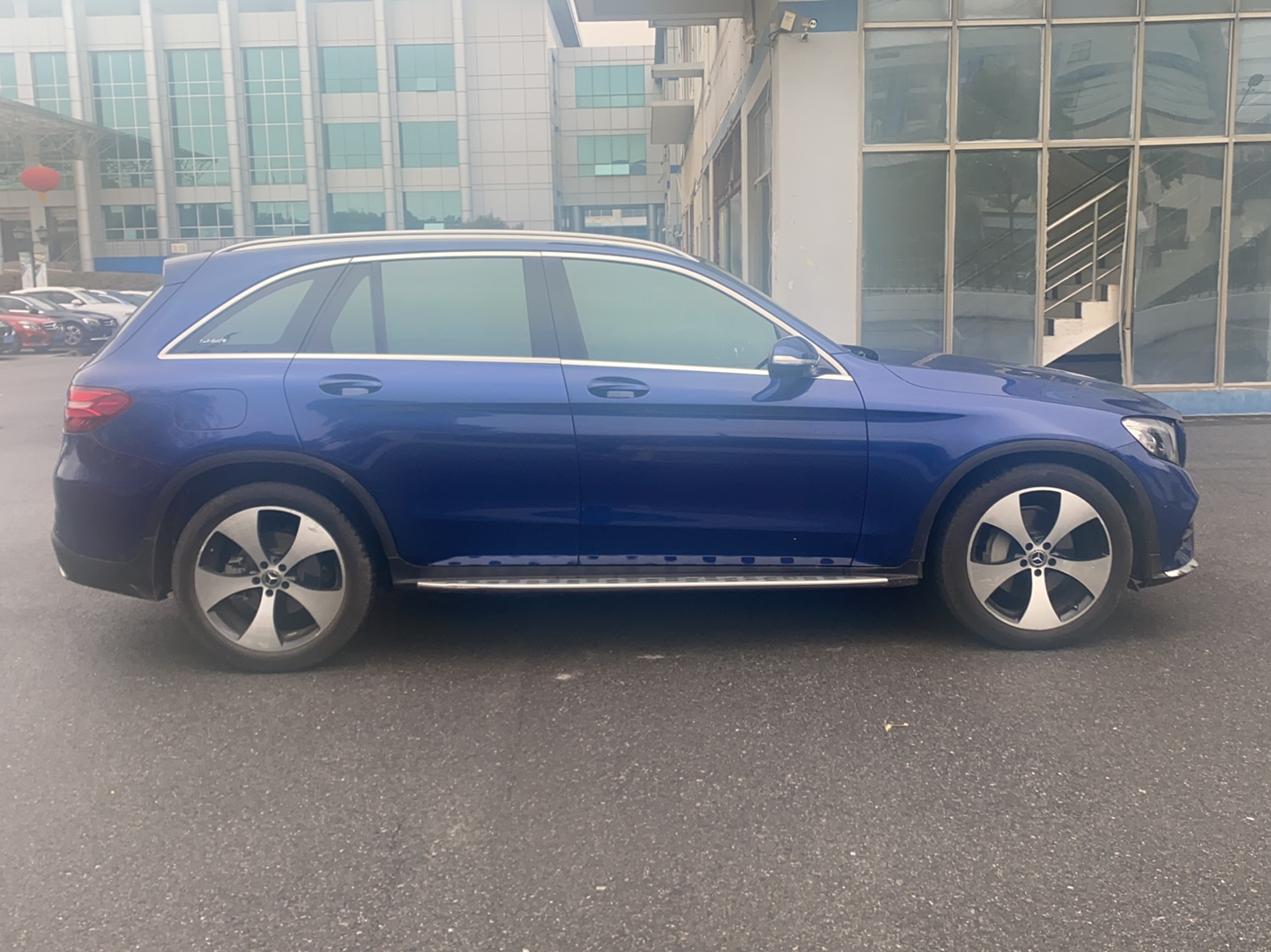 奔驰GLC级 2018款 GLC 300 4MATIC 动感型