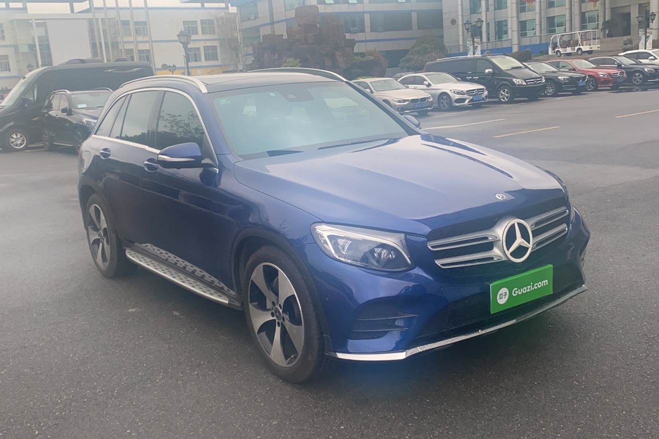 奔驰GLC级 2018款 GLC 300 4MATIC 动感型