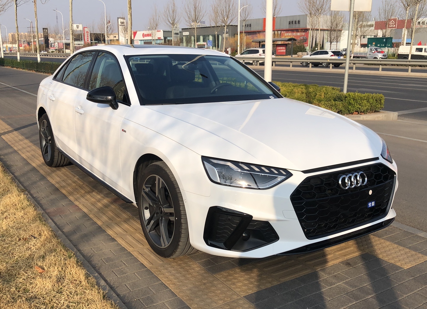 奥迪A4L 2022款 40 TFSI 豪华动感型