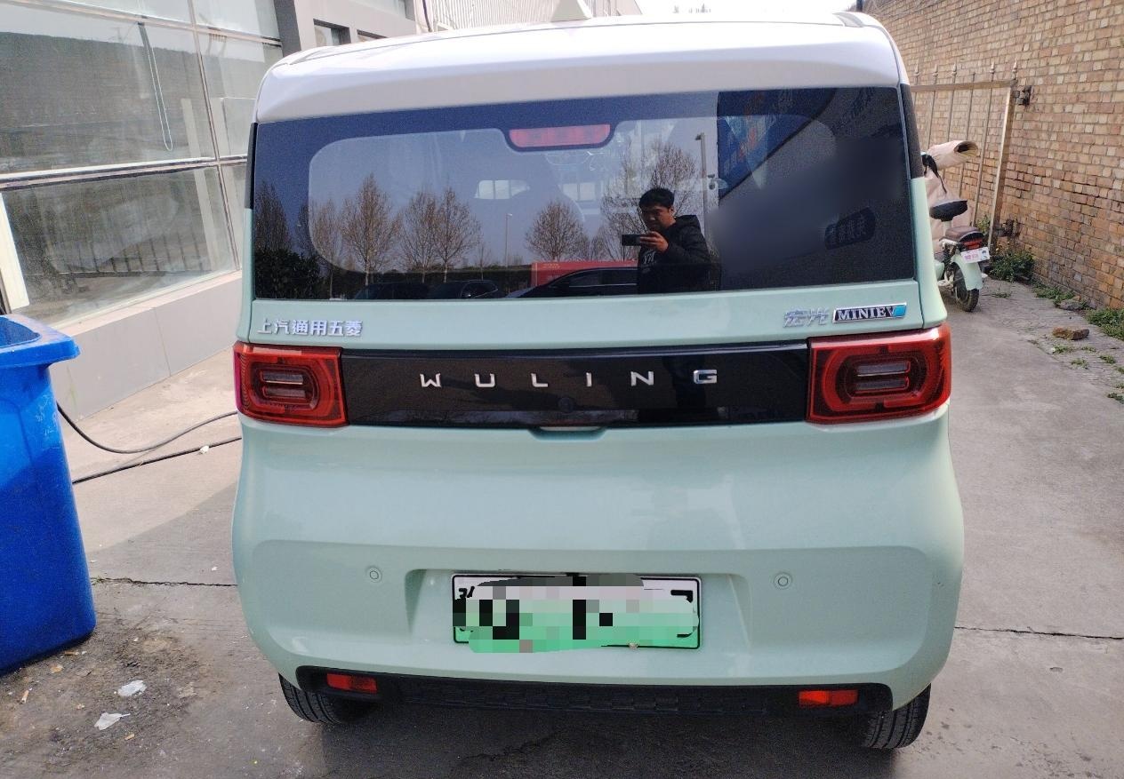 五菱汽车 宏光MINI EV 2021款 马卡龙时尚款 磷酸铁锂