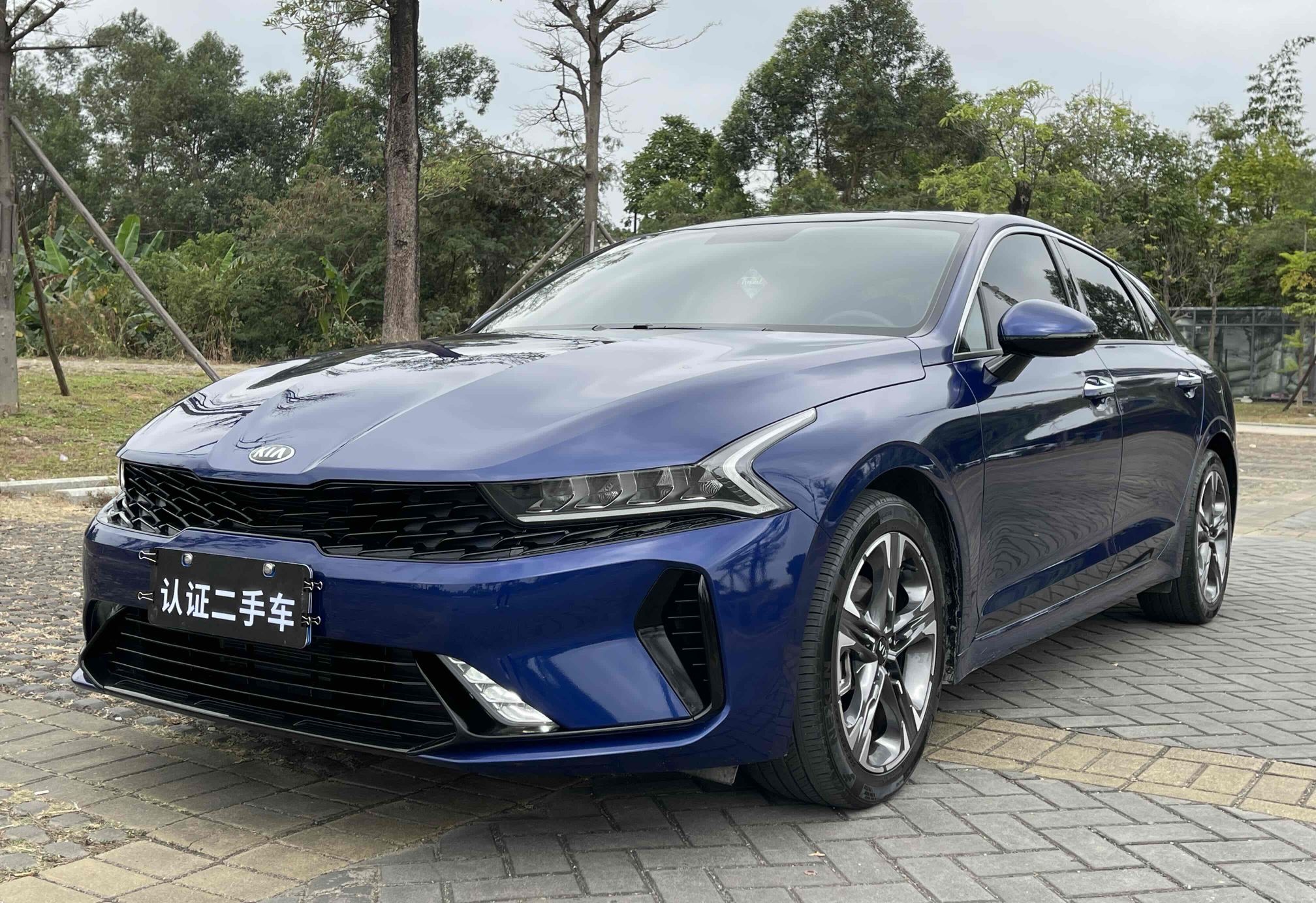 起亚 K5凯酷 2020款 270T CVVD 豪华版