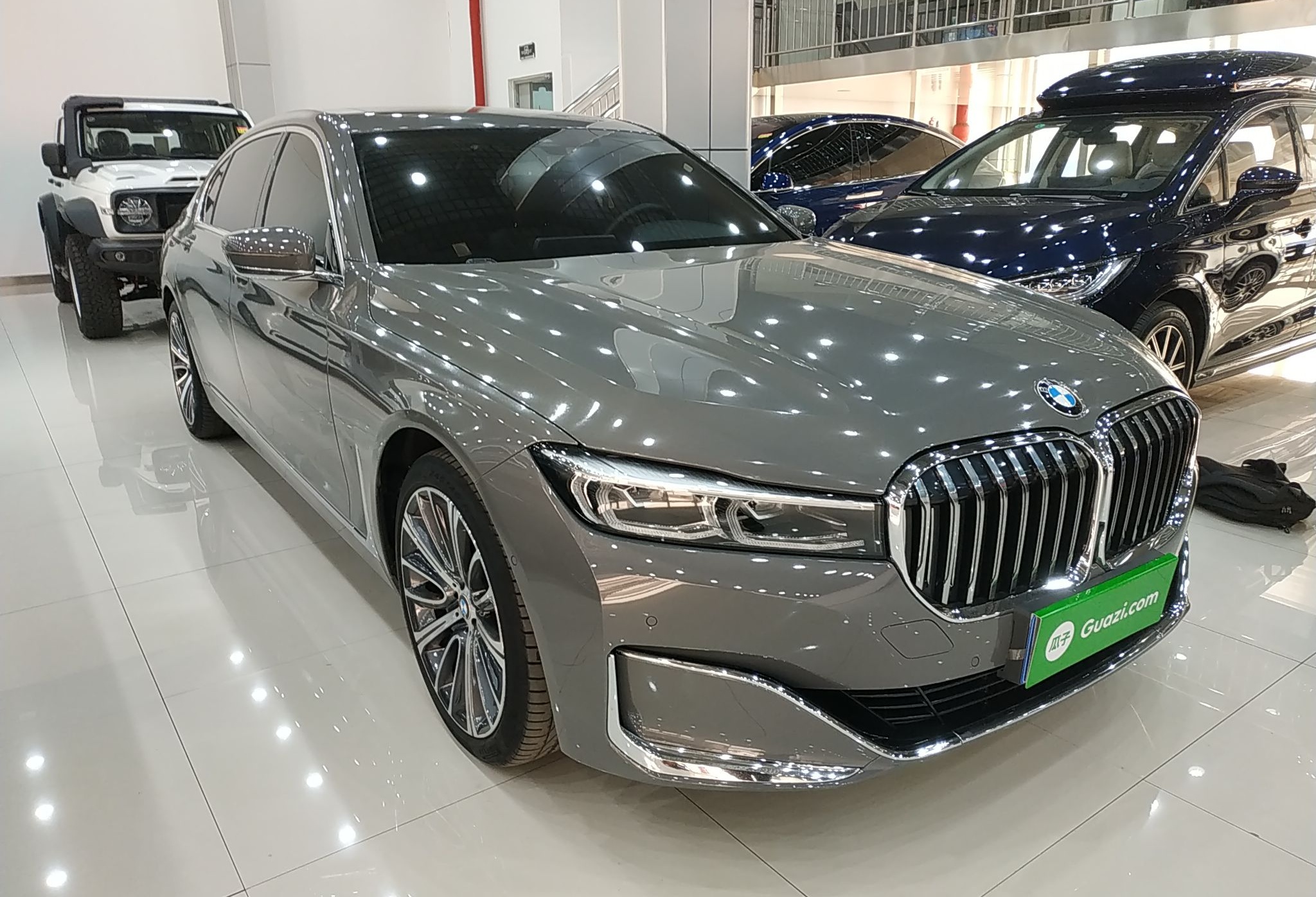 宝马7系 2019款 740Li 领先型 豪华套装(进口)