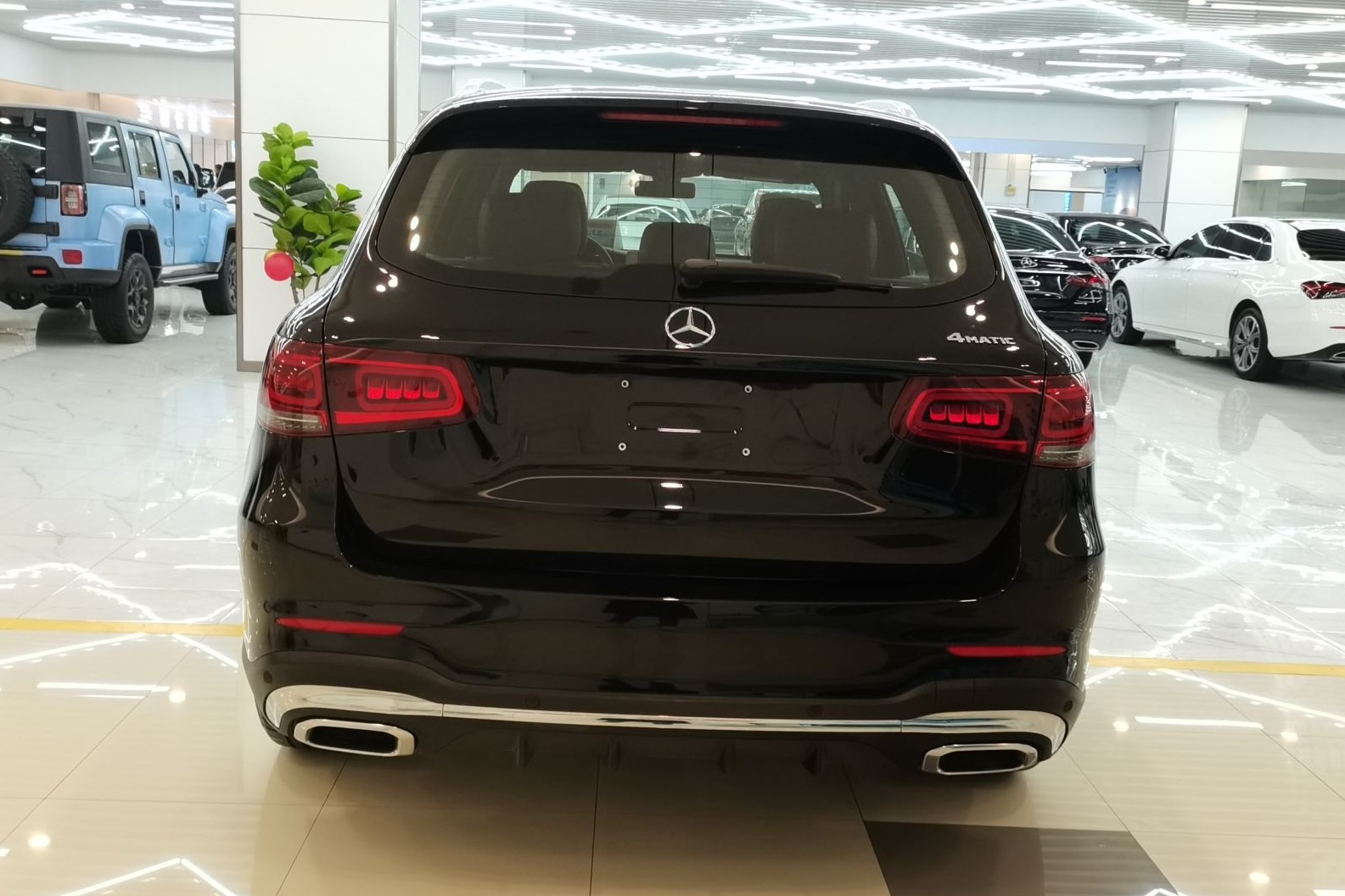 奔驰GLC级 2022款 改款三 GLC 260 L 4MATIC 动感型