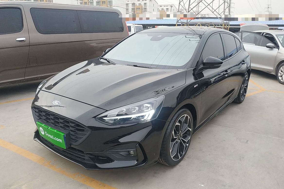 福特 福克斯 2020款 两厢 EcoBoost 180 自动ST Line