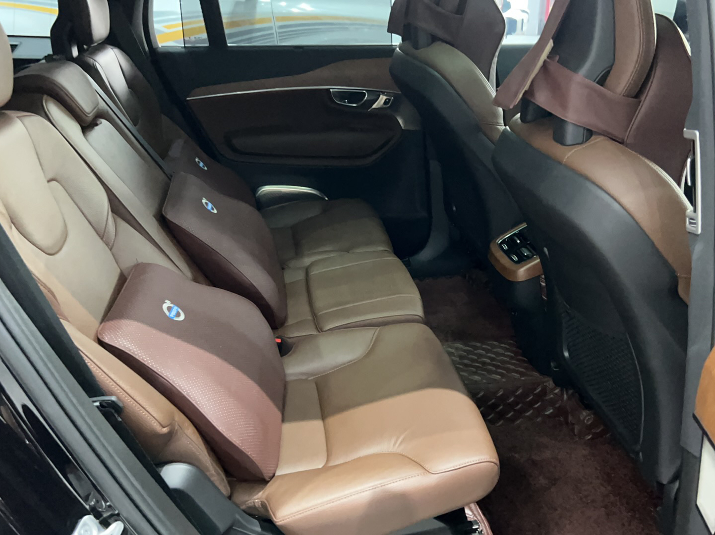 沃尔沃XC90 2021款 B6 智逸豪华版 7座(进口)