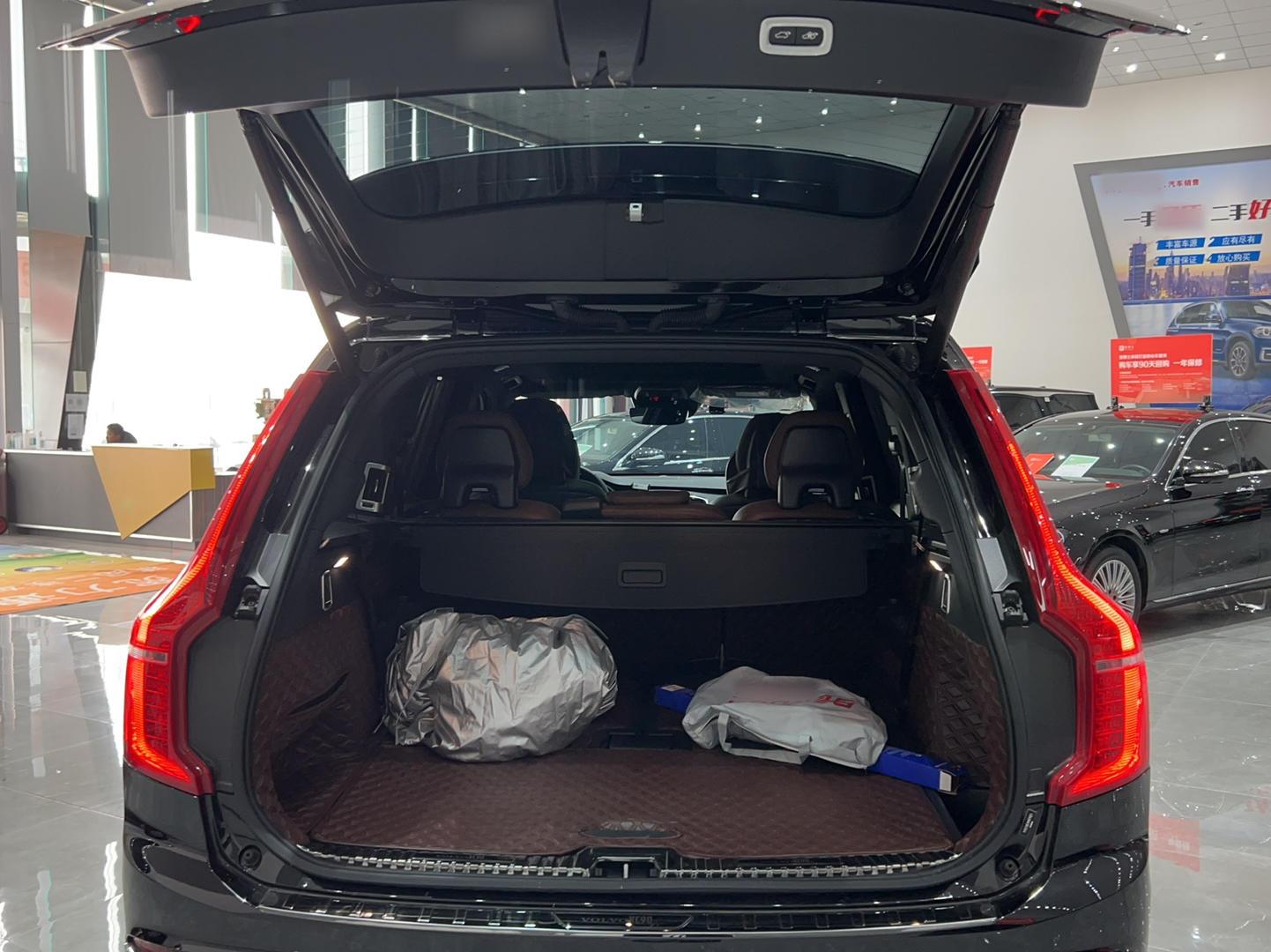 沃尔沃XC90 2021款 B6 智逸豪华版 7座(进口)