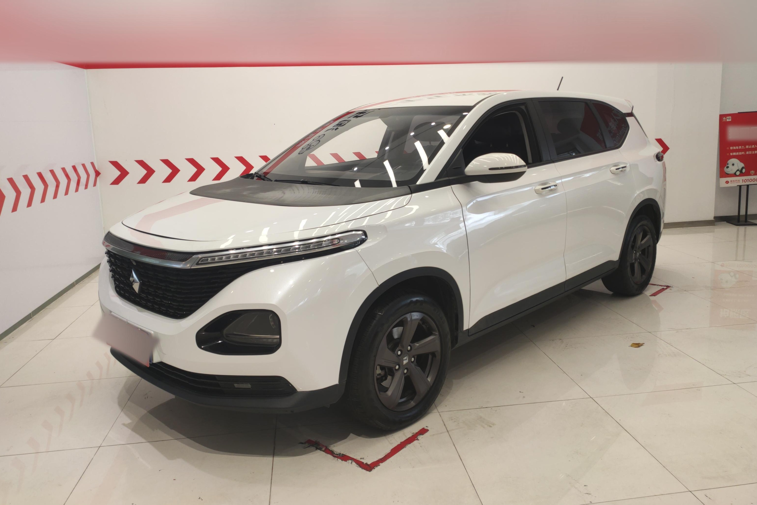 新宝骏 宝骏RM-5 2019款 1.5T 手动24小时在线精英型 6座