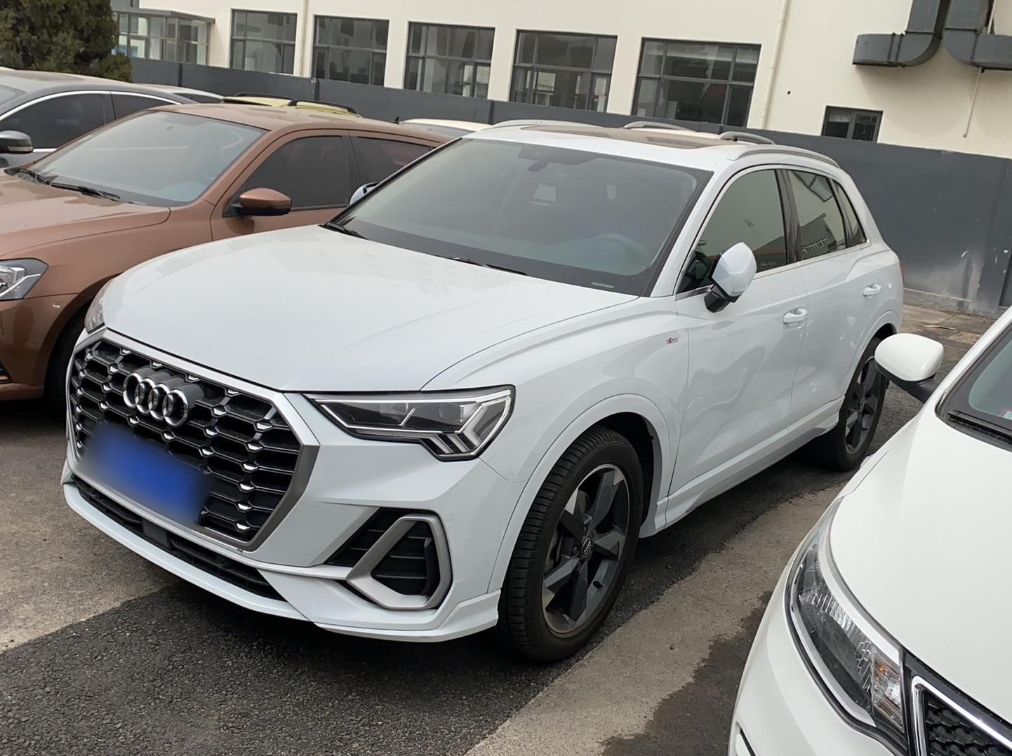 奥迪Q3 2019款 40 TFSI 时尚动感型