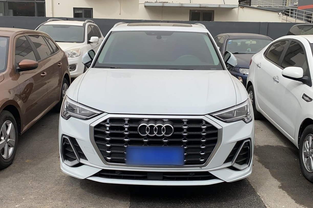 奥迪Q3 2019款 40 TFSI 时尚动感型