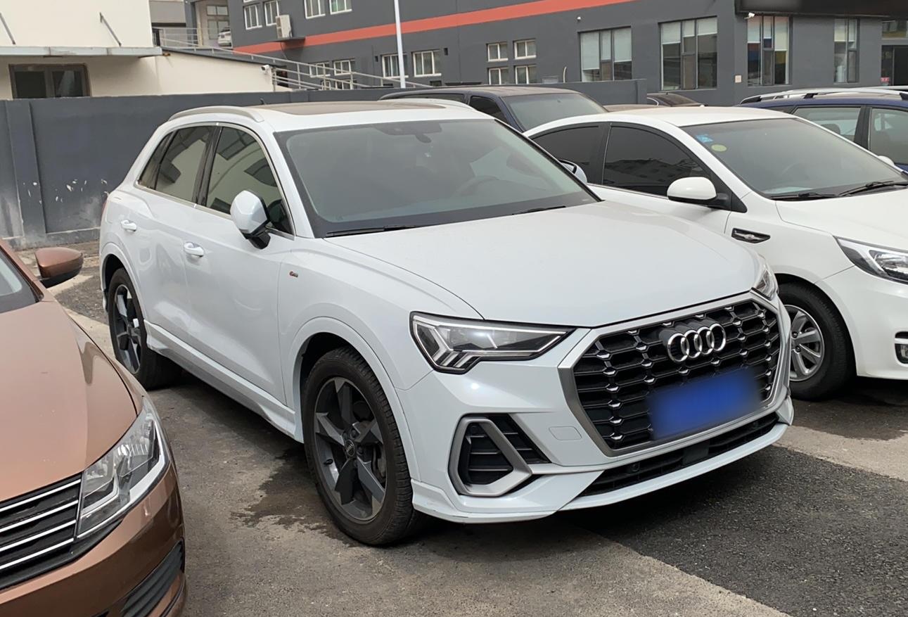 奥迪Q3 2019款 40 TFSI 时尚动感型