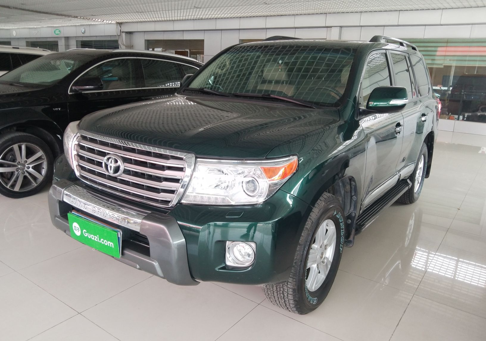 丰田 普拉多 2019款 3.5L 自动TX-L尊享版后挂备胎