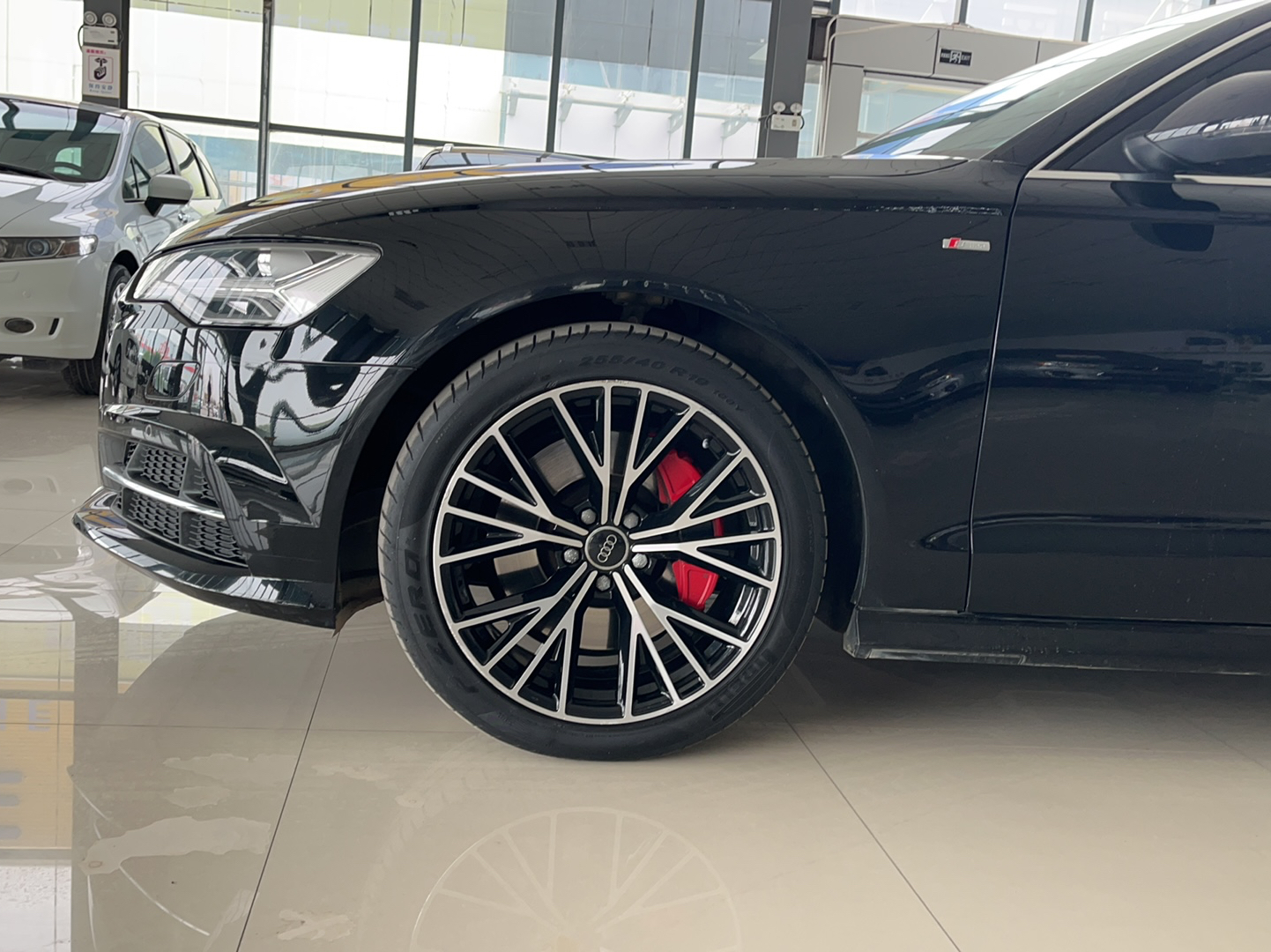 奥迪A6L 2018款 30周年年型 45 TFSI quattro 运动型