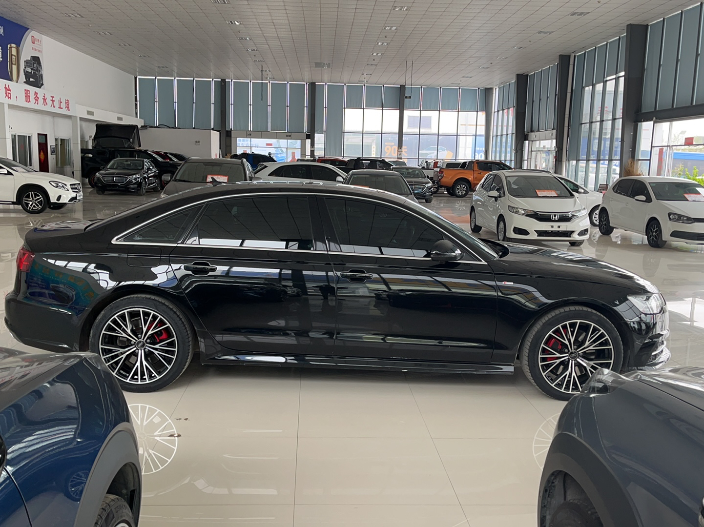 奥迪A6L 2018款 30周年年型 45 TFSI quattro 运动型