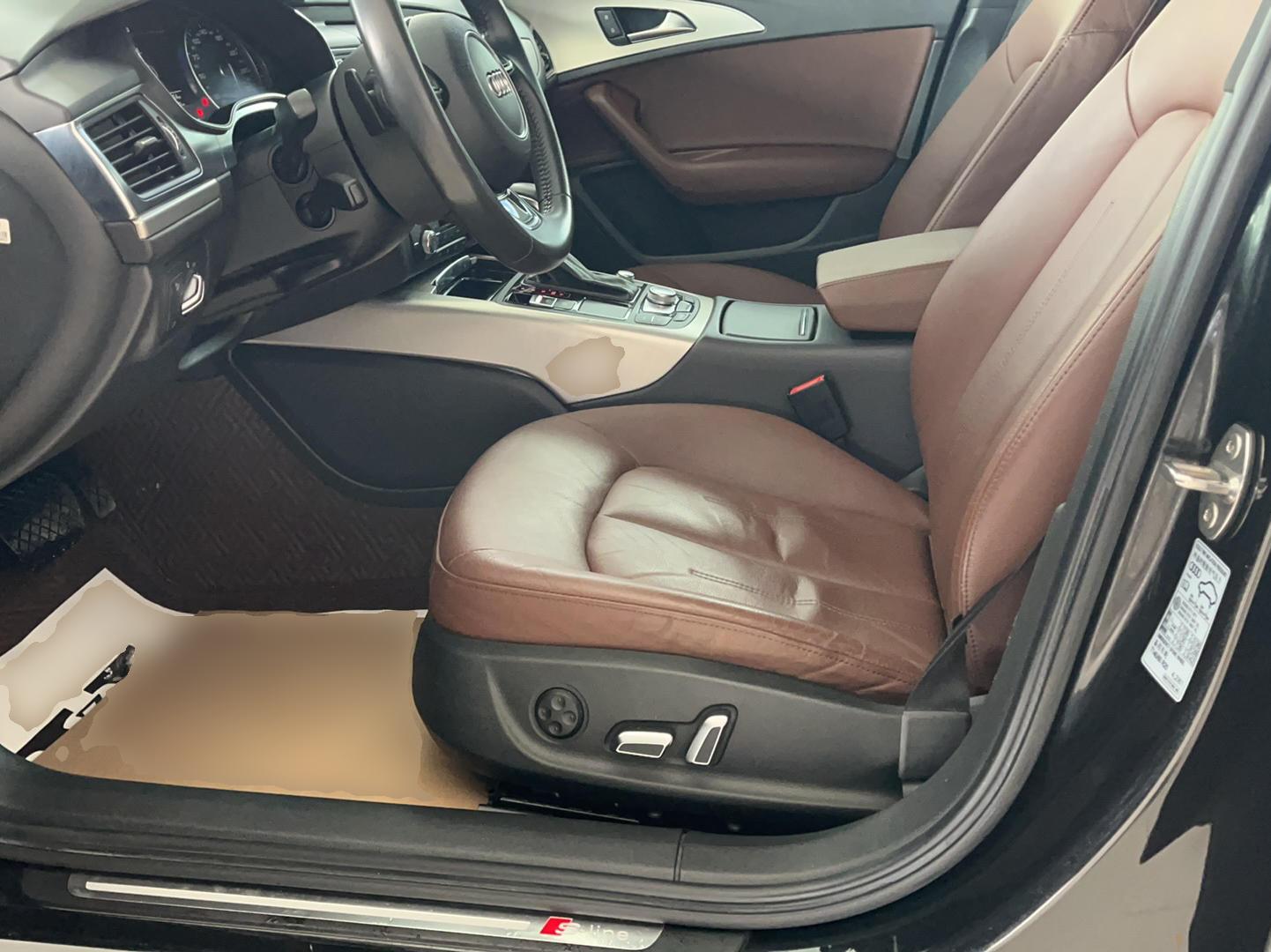 奥迪A6L 2018款 30周年年型 45 TFSI quattro 运动型