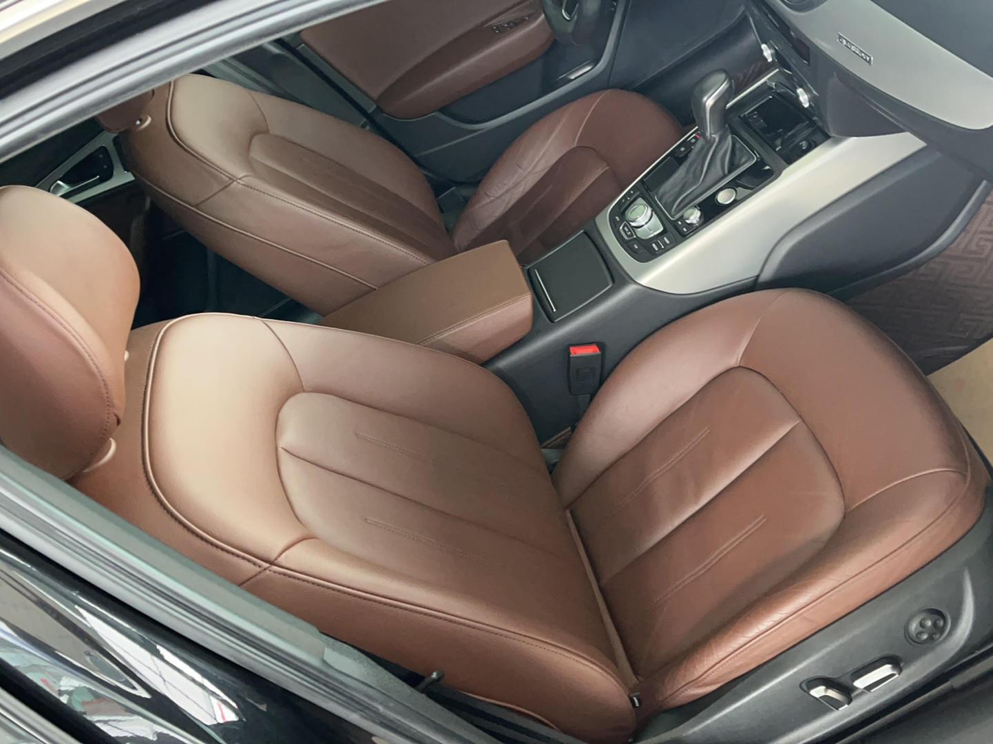 奥迪A6L 2018款 30周年年型 45 TFSI quattro 运动型