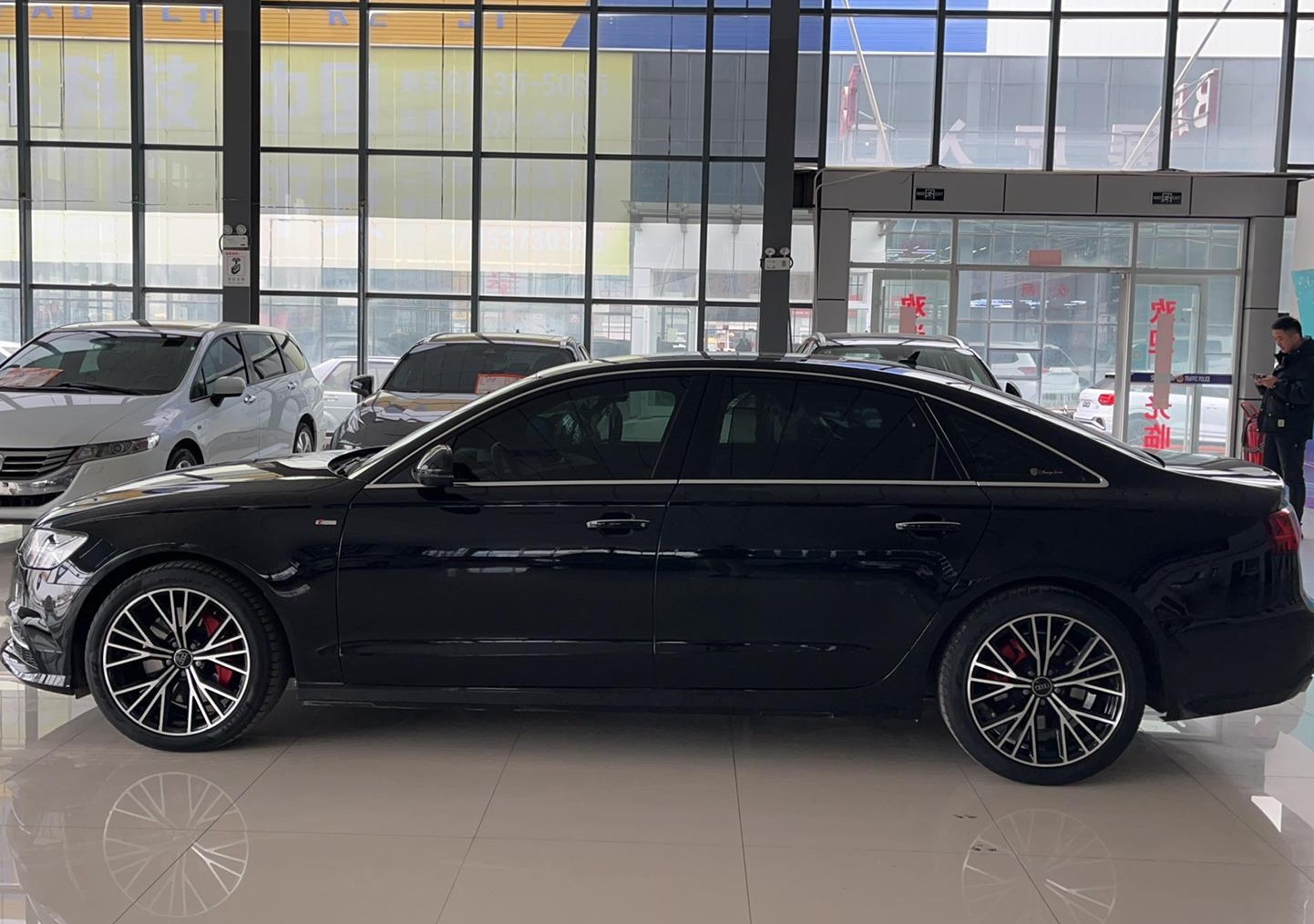 奥迪A6L 2018款 30周年年型 45 TFSI quattro 运动型