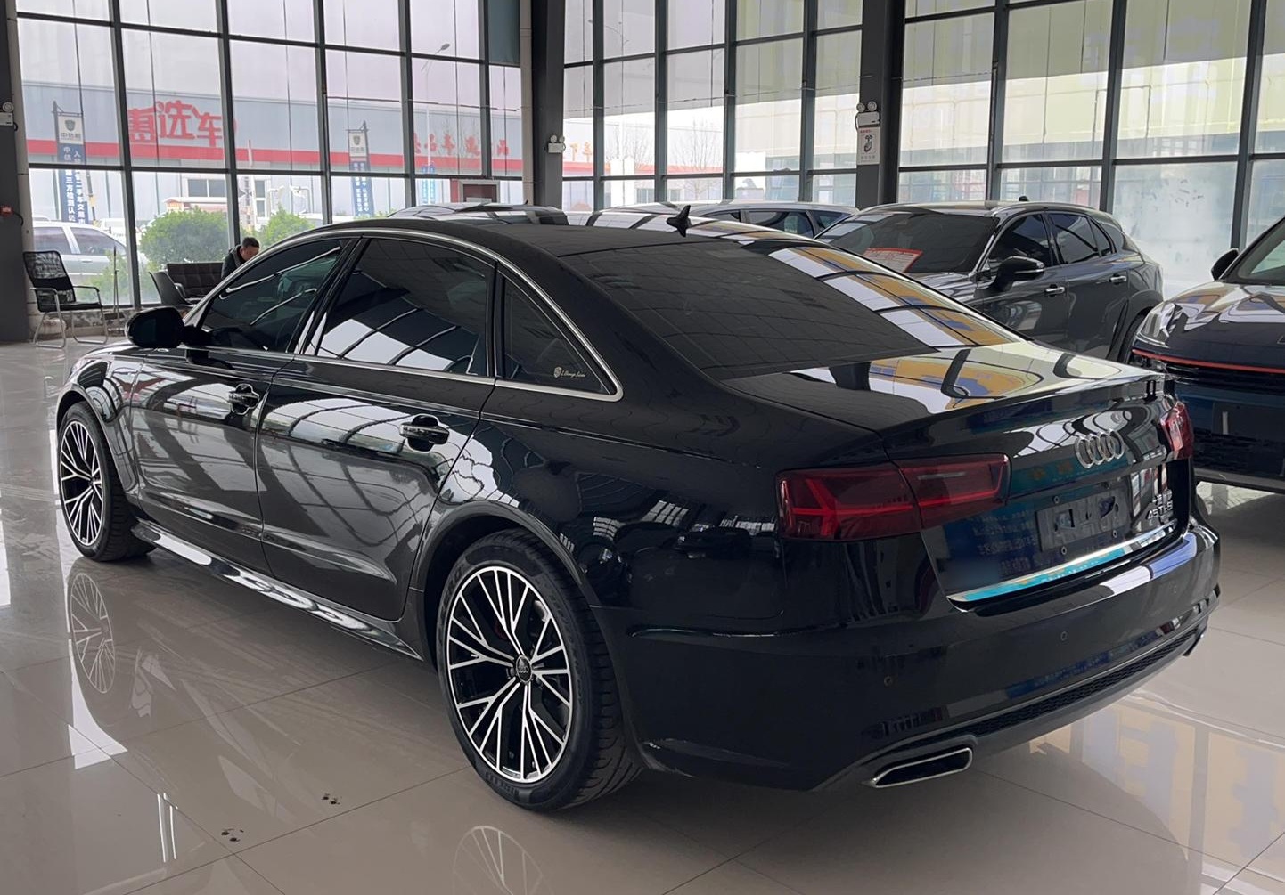 奥迪A6L 2018款 30周年年型 45 TFSI quattro 运动型